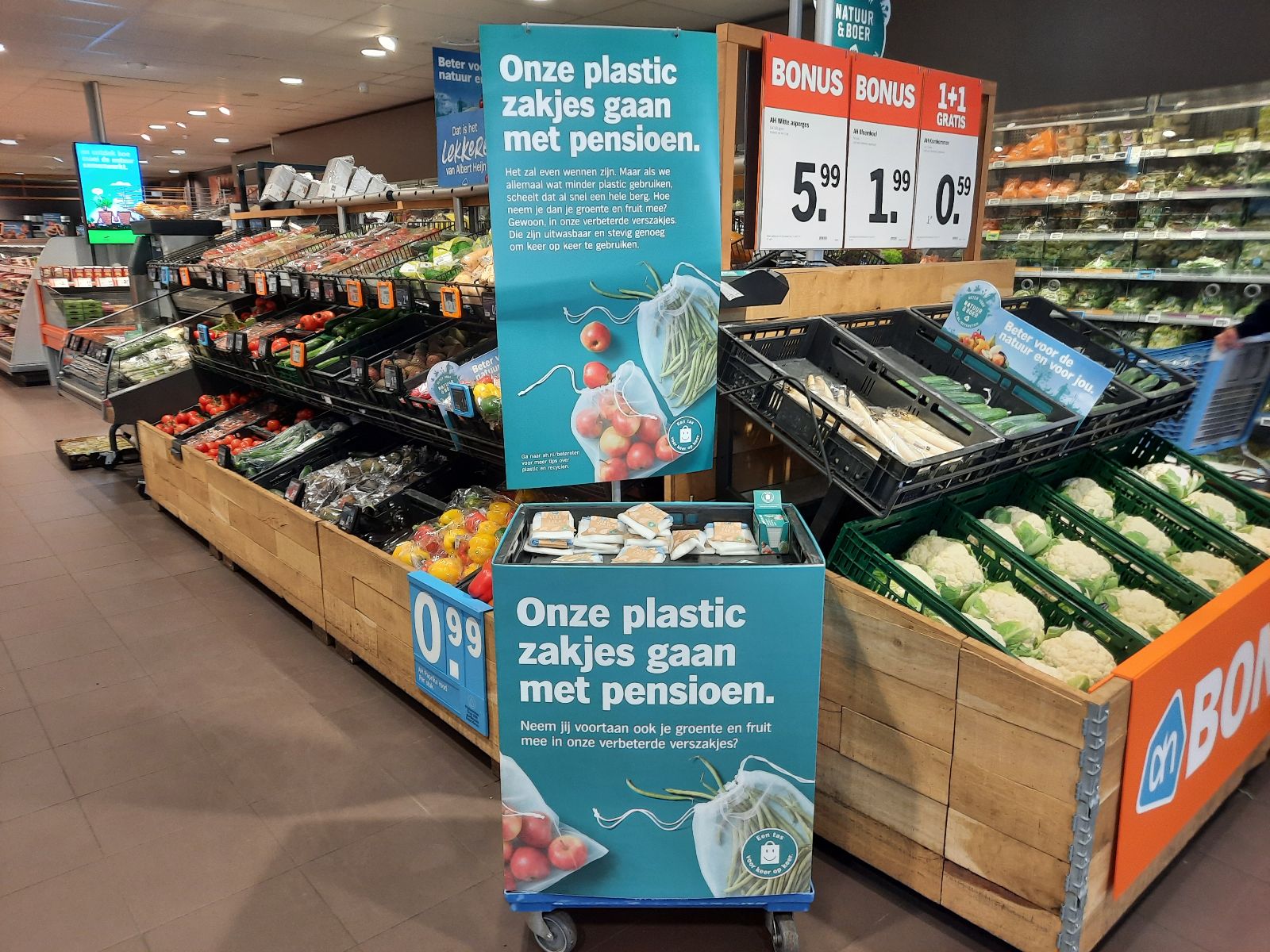 half acht uitbreiden Vermelding Plastic weggooizakje zo gek nog niet - Herbruikbare tassen slechter voor  het klimaat omdat we steeds nieuwe kopen - Foodlog