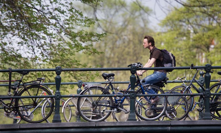 Gezond gemak en een vergoeding maken fietsen naar het werk aantrekkelijk