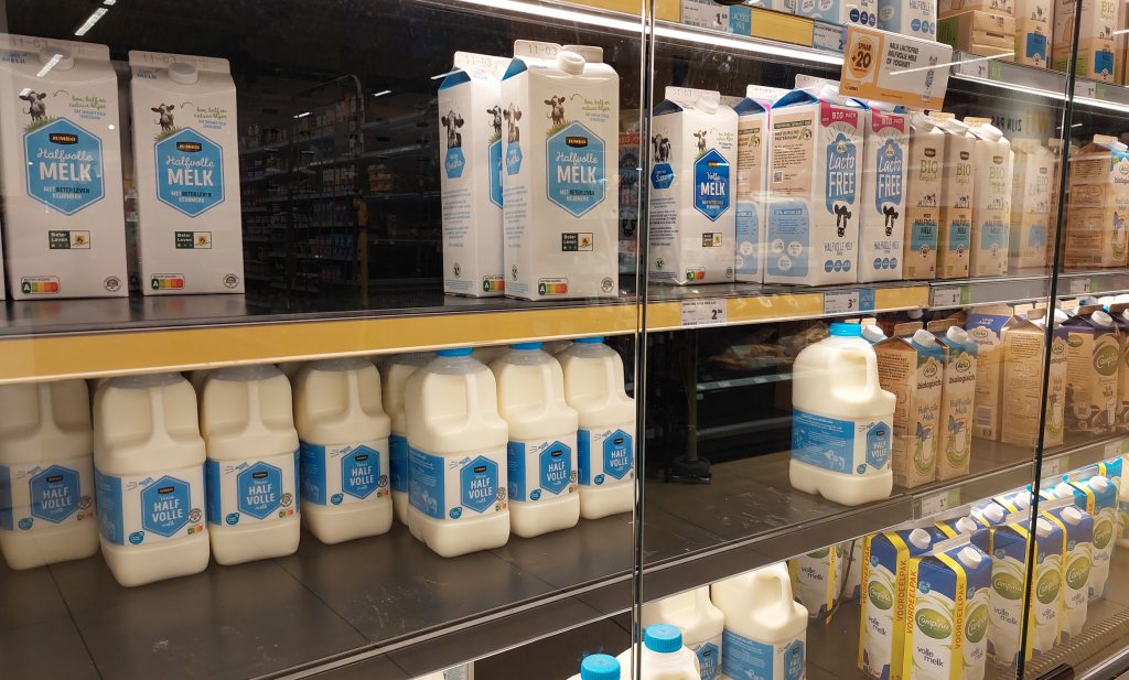 Karton remt Amerikaanse trek in melk