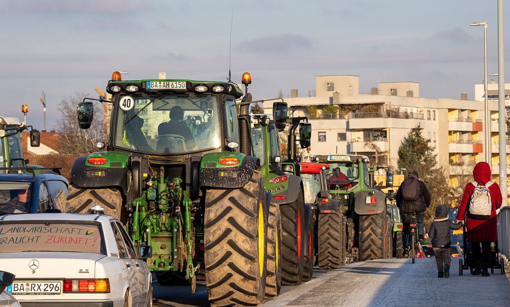 Het Duitse boerenprotest heeft een rauw bruin randje tegen wil en dank
