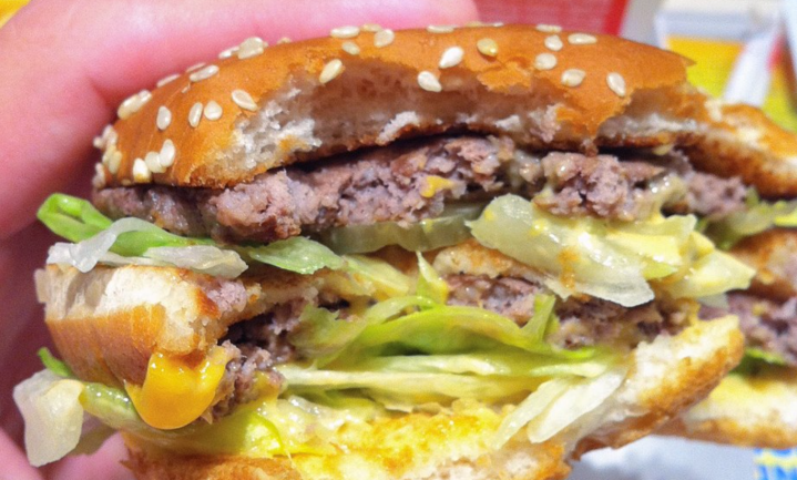 Big Mac Index laat zien waarom Amerikanen schaamteloos op de pof kunnen leven