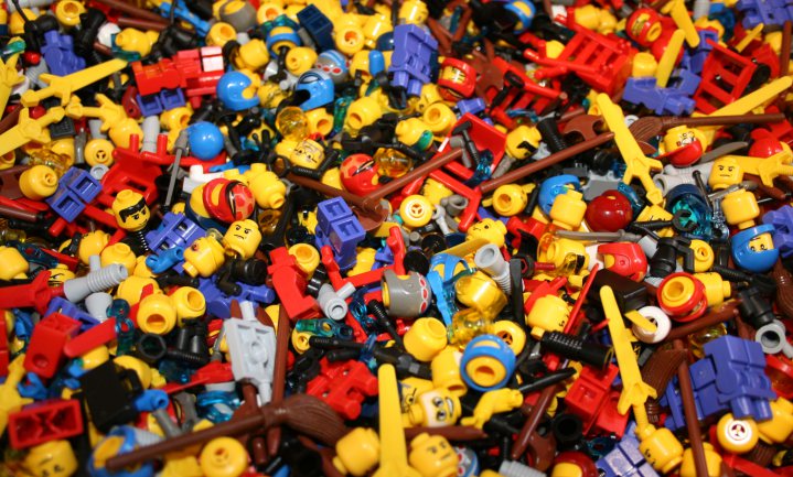 Legosteentjes van olie duurzamer dan van hergebruikt plastic