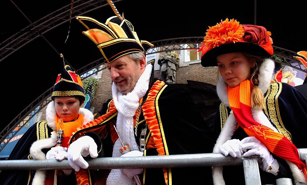 ‘Blijf thuis’ moet volledige lockdown voorkomen, Prins Carnaval blijft thuis in Tilburg en Eindhoven