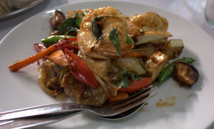 Bangkokse ‘streetfood’-kok wil haar Michelinster teruggeven
