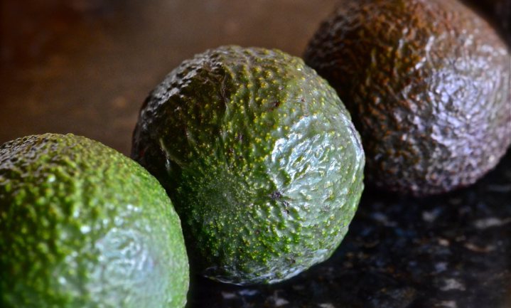 Waarom is het zo godvergeten moeilijk om rijpe avocado’s te vinden?