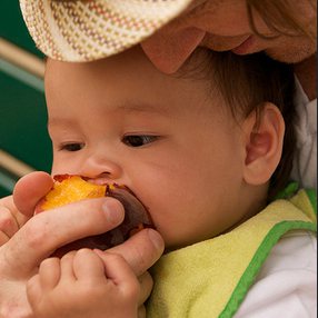VS: kinderen van arme moeders raken achter door slechter eten