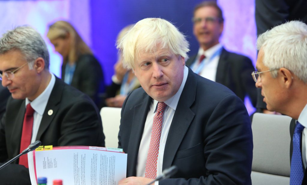 ‘Brits parlement laat Johnson nu al bungelen’