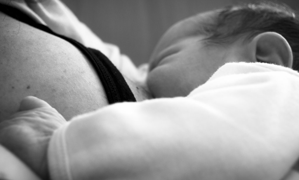 Borstvoeding blijkt slimme investering in mens en economie