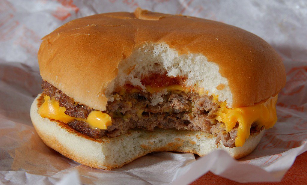 ‘Cheeseburger-wet’ maakt burgers beetje dunner