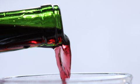 Veiligheidszorgen over sulfiet in wijn en uien