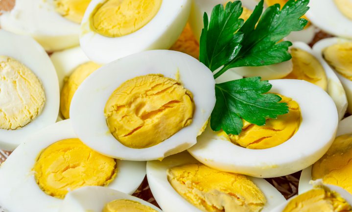 Eieren, melk en vlees van kippen en koeien met vogelgriep gevaarlijk?