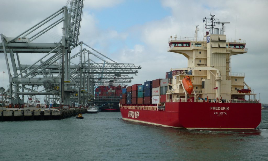Douaneperikelen door harde Brexit gevaar voor haven Rotterdam