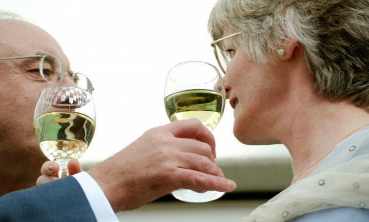 ‘Huwelijk probaat tegen risico op drankmisbruik’