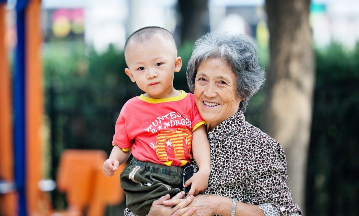Chinese grootouders zien graag dik kleinkind