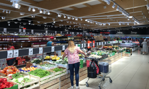 Anti-inflatiemandje Franse supermarkten passeert regering links en rechts