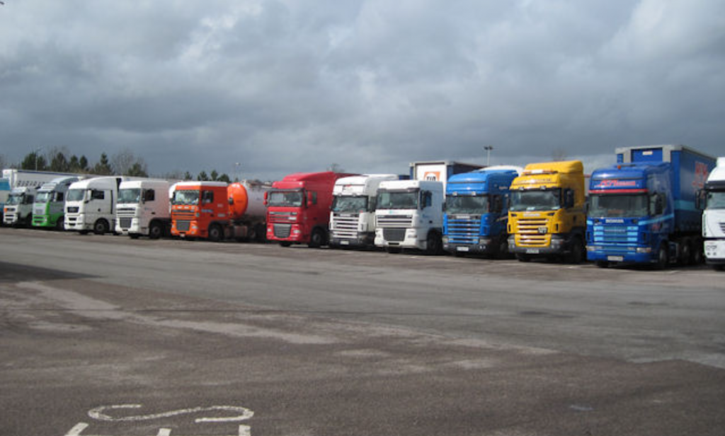 Britten komen 100.000 vrachtwagenchauffeurs te kort, voedselvoorziening loopt vast