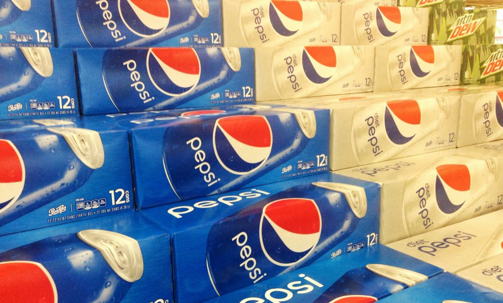 Frisdrankmarkten krimpen; Coca-Cola en PepsiCo zoeken alternatieven