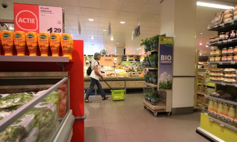 Adema: ‘supermarkten en banken moeten boer helpen vergroenen’