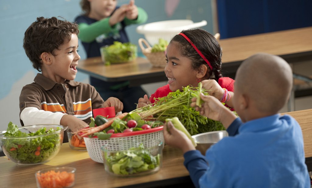Wedstrijdje laat kinderen meer groente en fruit eten