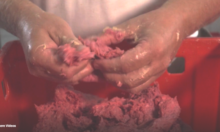 Duitse vleeswarenmakers zetten separatorvlees niet op etiket