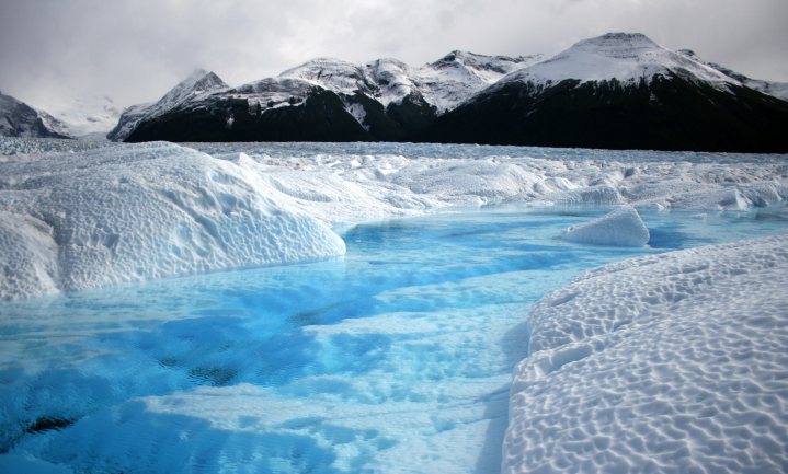 ‘Antarctisch smeltwater vertraagt opwarming aarde, maar versnelt zeespiegelstijging’