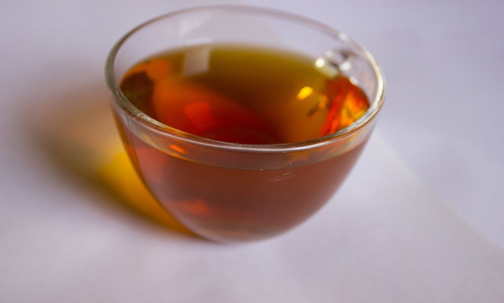 Waarom wij het thee noemen en de Portugezen chá
