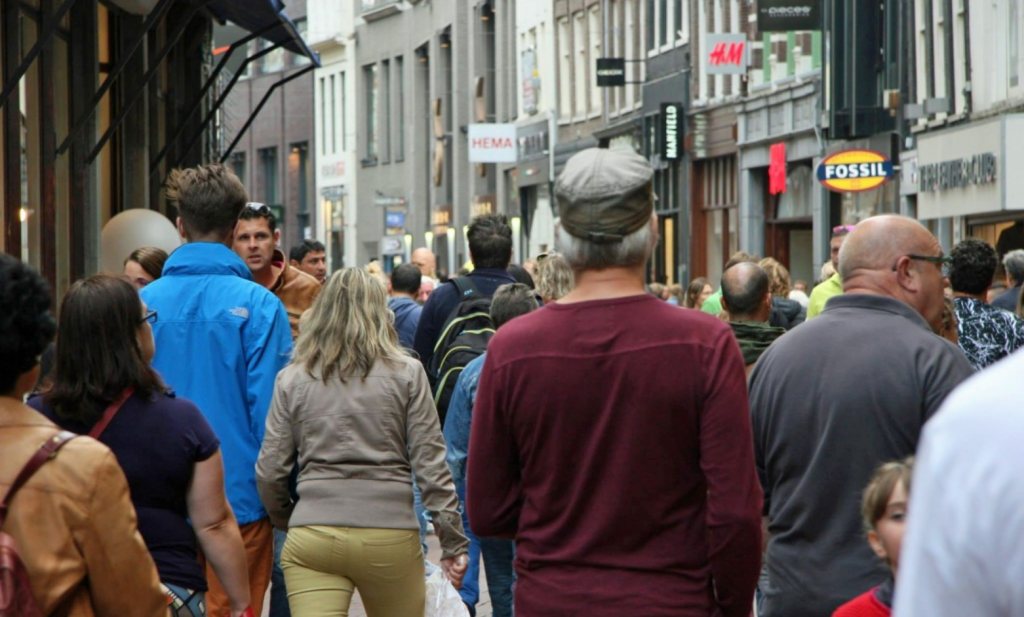 Winkelen in de provincie populair, winkelbezoek in de stad daalt met 20%